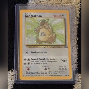 Kangaskhan (5/64) Basic Pokémon holographic card from the 1999 Jungle (5)